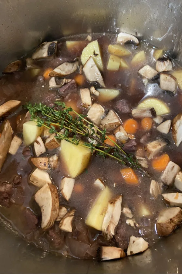 meat vegetables and thyme
