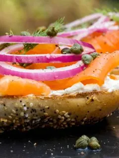 smoked salmon bagel