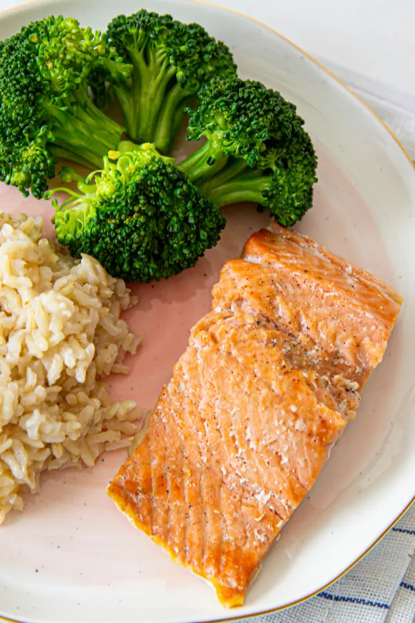 sheet pan salmon and broccoli 