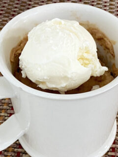 apple pie mug cake