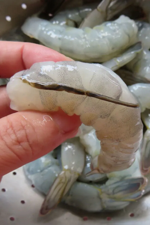 devein shrimp