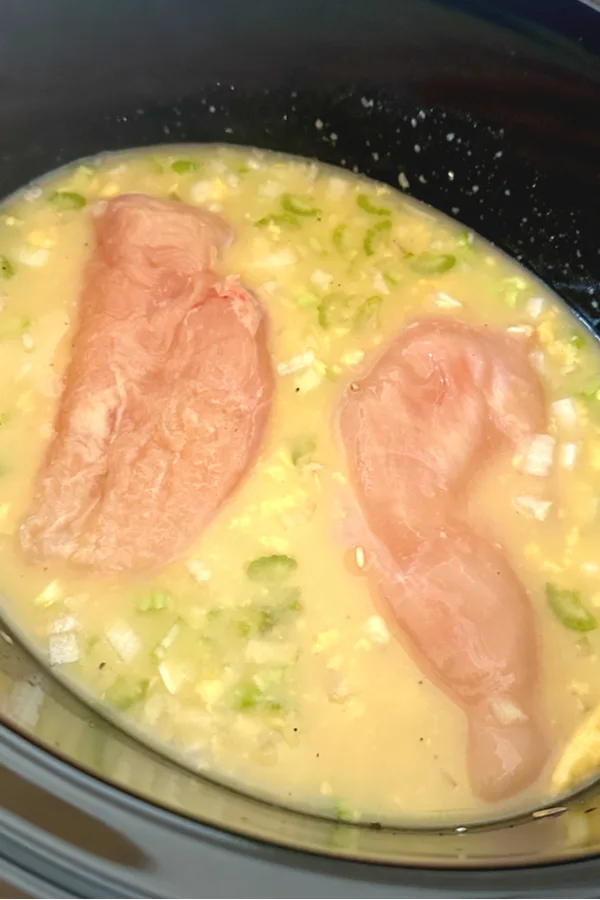 chicken breasts in cream mixture in slow cooker 