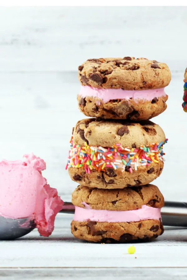 cookie ice cream sandwich