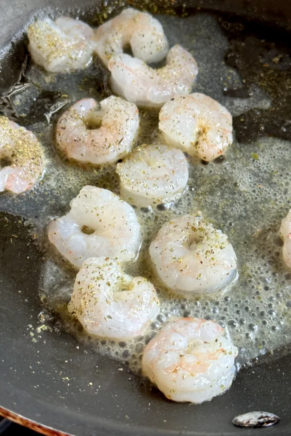 shrimp in skillet