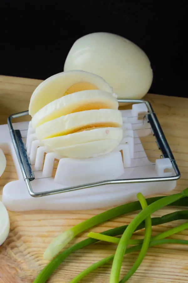 egg slicer