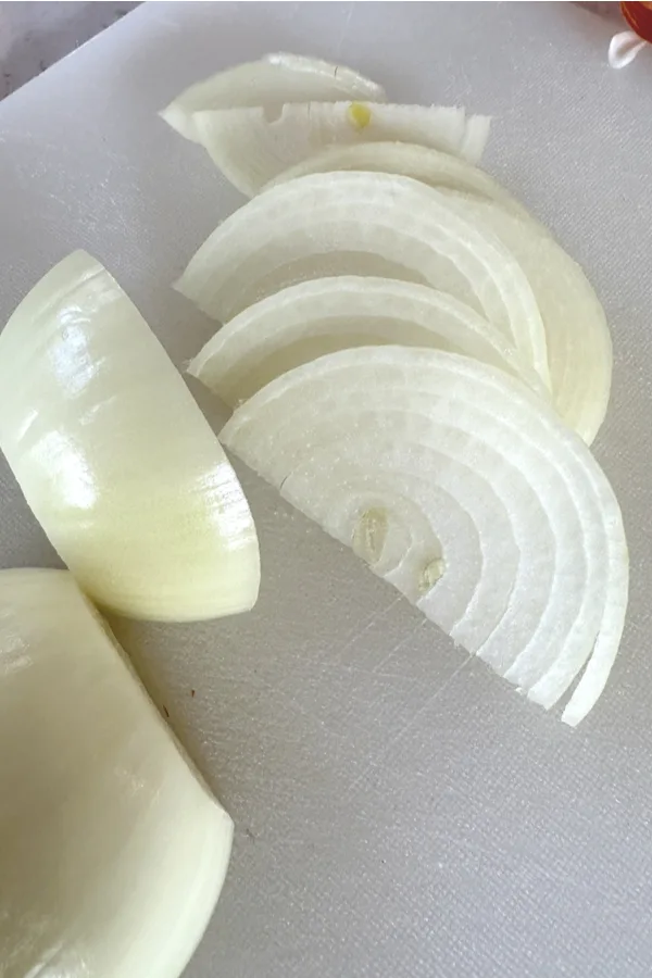 sliced onion