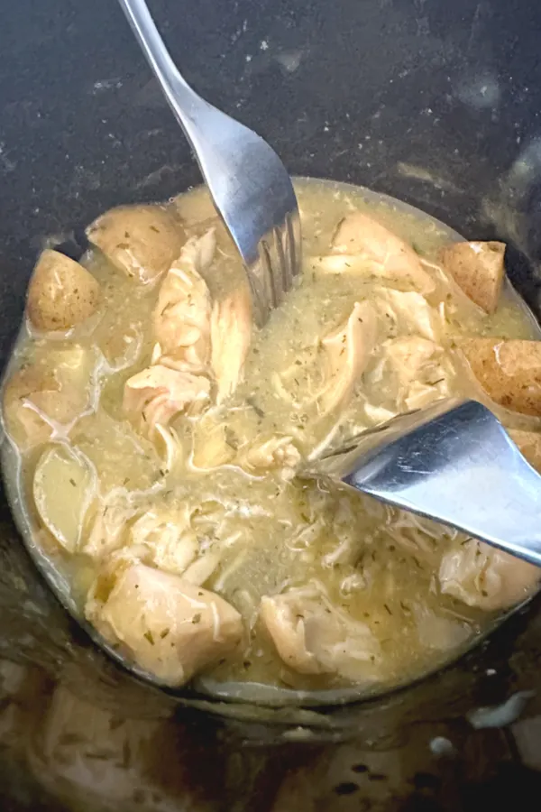 shredding chicken in crock pot 