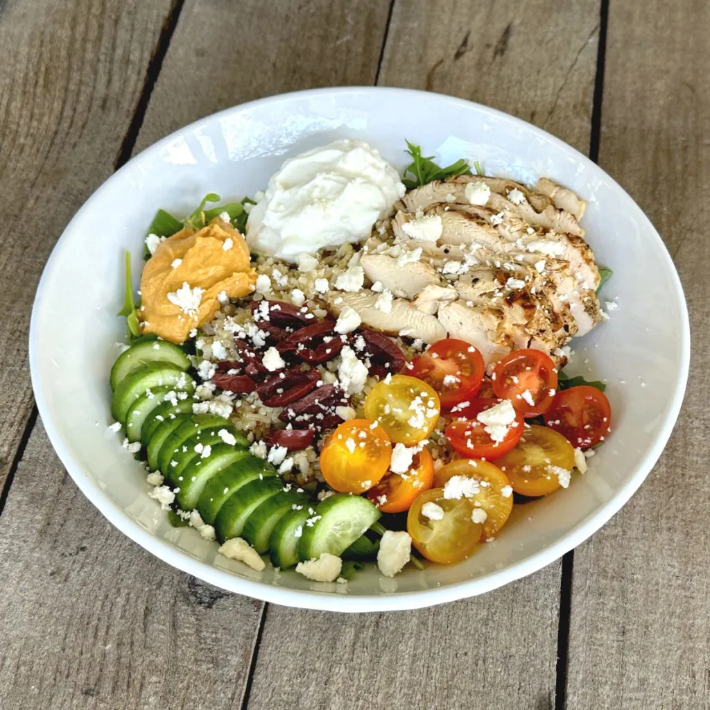 Mediterranean bowl with chicken