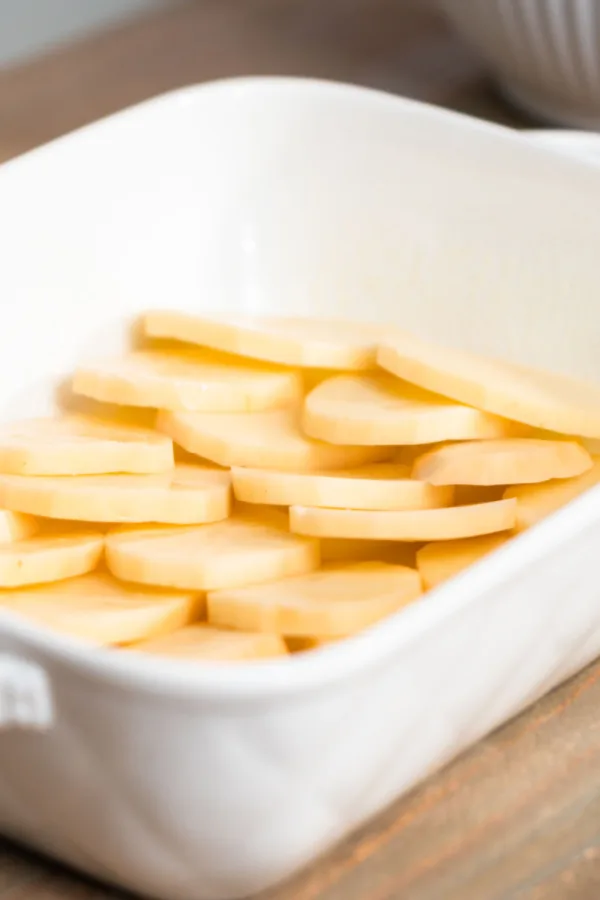 layer potatoes for au gratin potatoes
