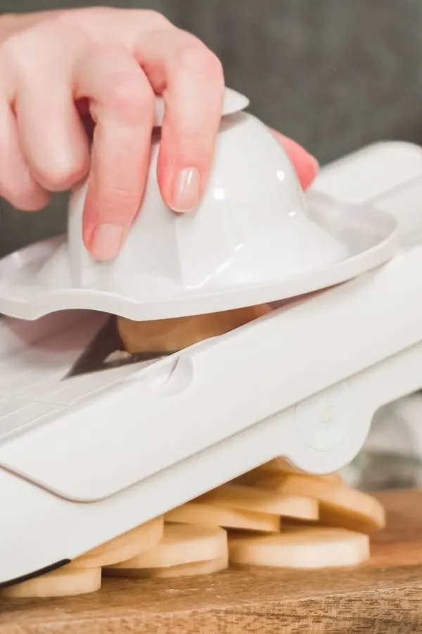 mandoline slicer potatoes