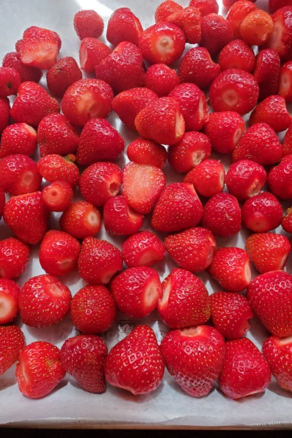 washed and hulled berries