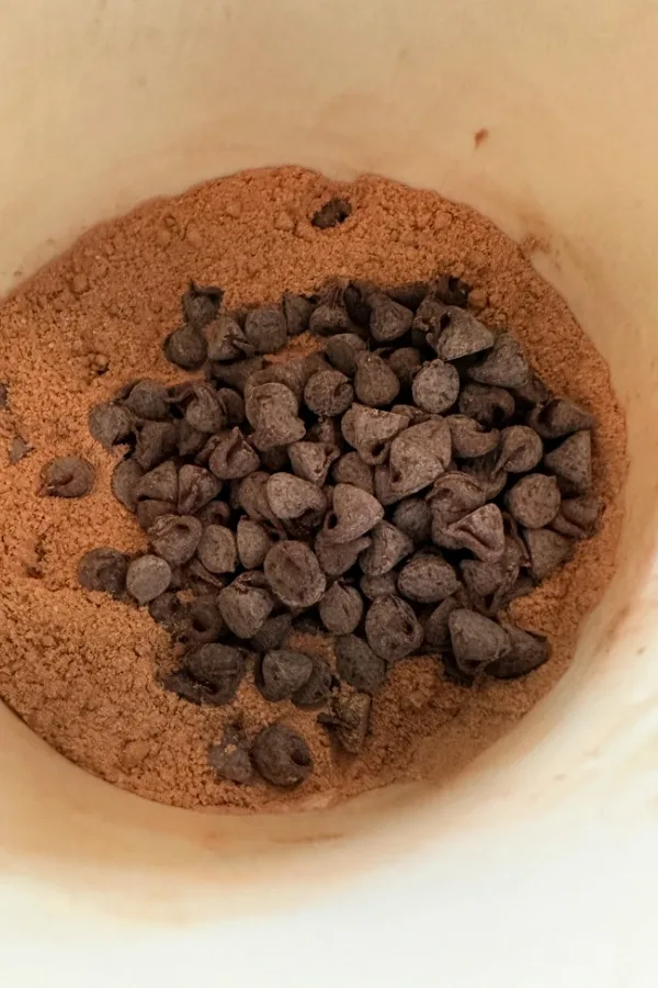 mini chocolate chips