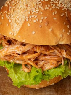 crock pot barbecue ranch chicken sandwich