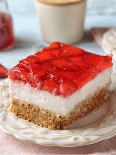 strawberry pretzel salad