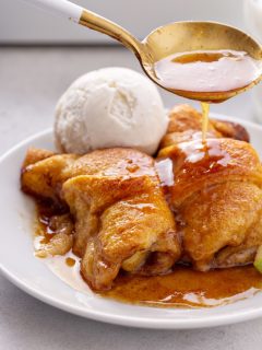 apple dumplings