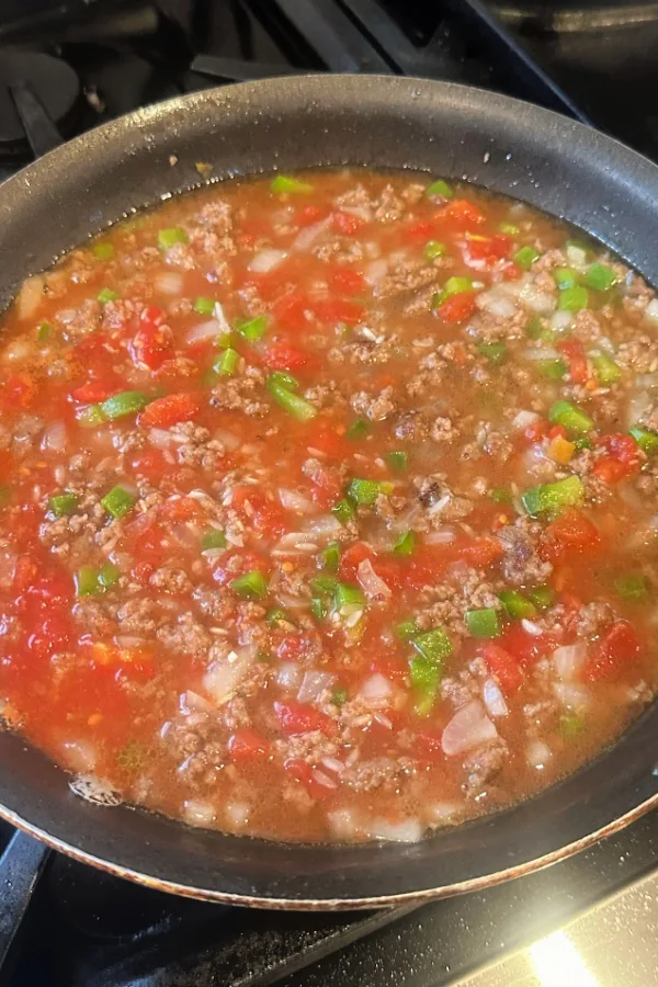 cooking tomato juice and rice