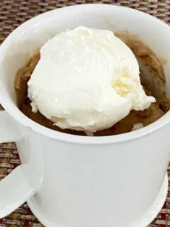 apple pie mug cake
