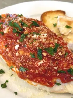 pizza stuffed chicken breasts